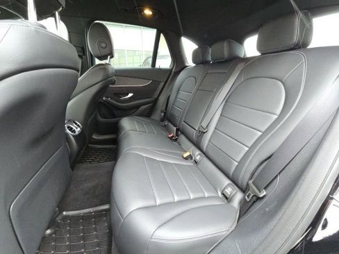 Used 2022 Mercedes-Benz GLC 300 4MATIC w/ Premium Package Lite image 12