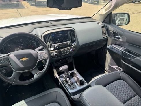 Used 2021 Chevrolet Colorado Z71 AWD/4WD image 10