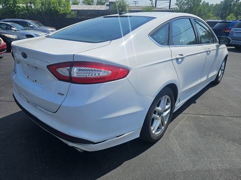 Used 2014 Ford Fusion SE image 9