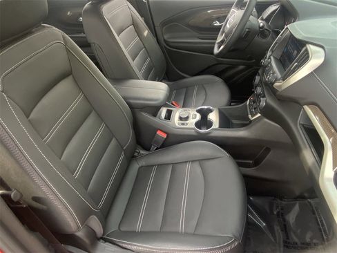 Used 2023 GMC Terrain Denali image 10