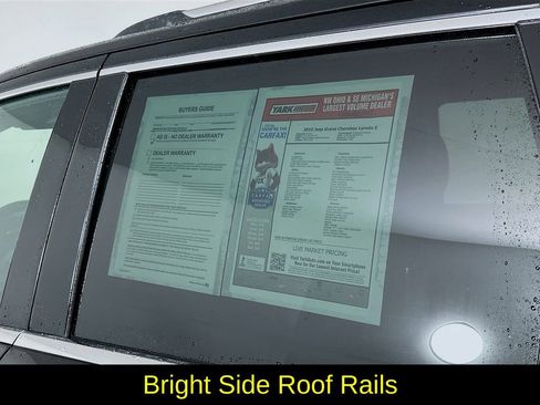 Used 2019 Jeep Grand Cherokee Laredo image 13