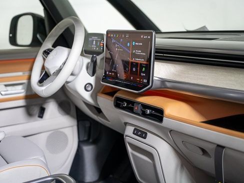 New 2025 Volkswagen ID. Buzz 1st Edition image 26