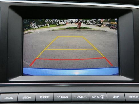 Used 2017 Hyundai Elantra Sport FWD image 25