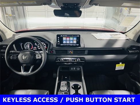 New 2025 Honda Pilot Touring image 4