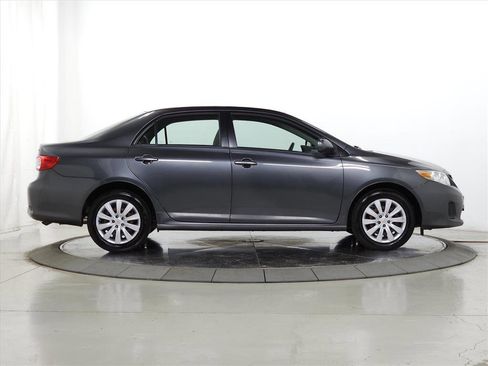 Used 2013 Toyota Corolla LE image 10
