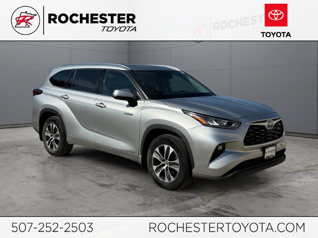 Used 2020 Toyota Highlander XLE AWD/4WD image 1