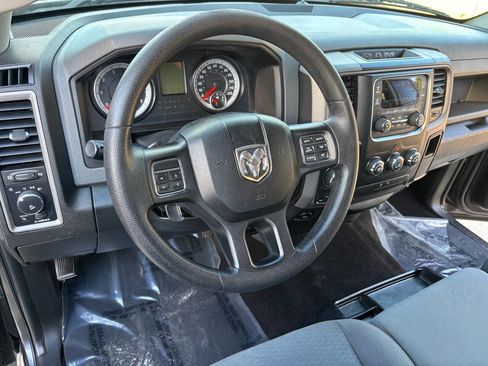 Used 2017 RAM 1500 Express image 19