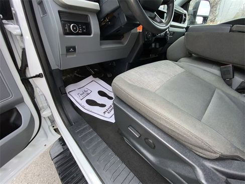 Used 2025 Ford F250 XLT w/ FX4 Off-Road Package image 12