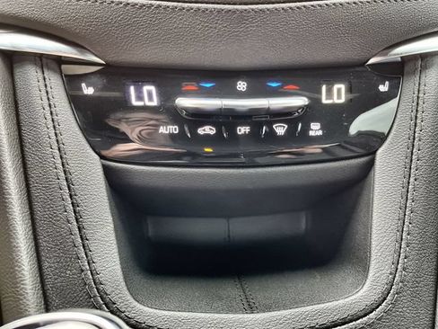 Certified 2024 Cadillac XT5 Luxury AWD/4WD image 17