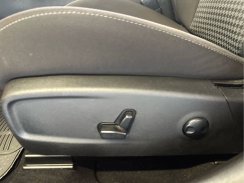 Used 2023 Dodge Charger GT image 16