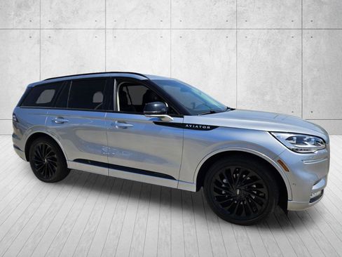 Used 2024 Lincoln Aviator Reserve w/ Equipment Group 201A RWD image 1