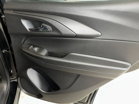 Certified 2023 Chevrolet TrailBlazer LT w/ Convenience Package image 27