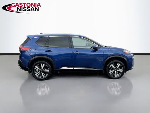 Used 2023 Nissan Rogue Platinum w/ Platinum Premium Package image 10