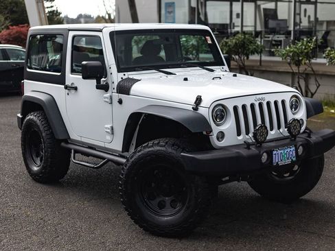Used 2015 Jeep Wrangler Sport AWD/4WD image 2
