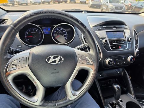 Used 2012 Hyundai Tucson GLS AWD/4WD image 16