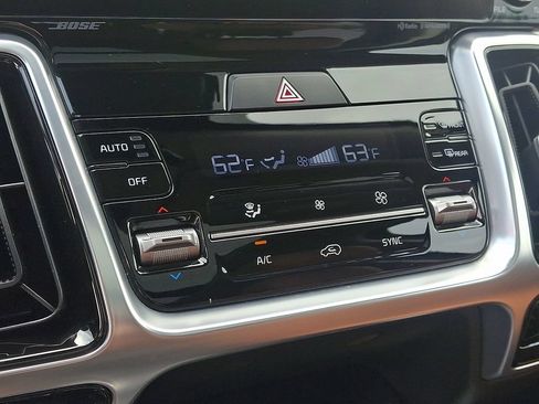 Used 2022 Kia Sorento SX Prestige w/ Rust Color Package AWD/4WD image 16