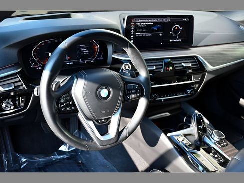 Used 2022 BMW 540i xDrive w/ Executive Package AWD/4WD image 13