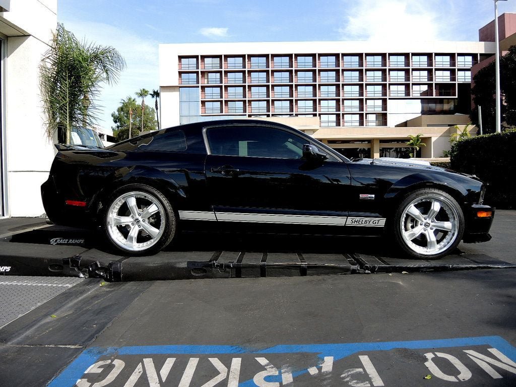 Used 2007 Ford Mustang GT Premium RWD image 33