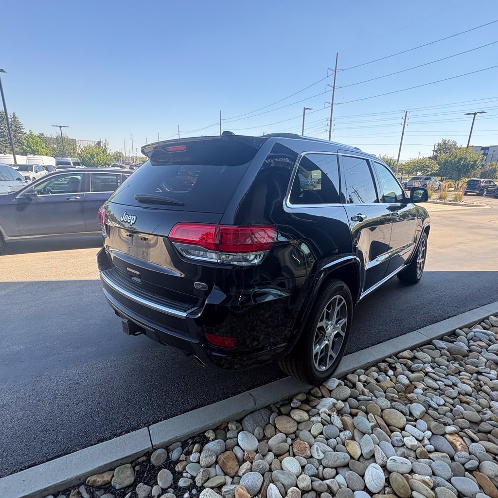 Used 2021 Jeep Grand Cherokee Overland AWD/4WD image 6