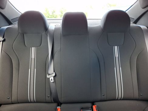 Certified 2025 Hyundai Elantra Sport FWD image 4
