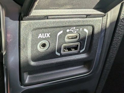 New 2025 Jeep Gladiator Sport image 19