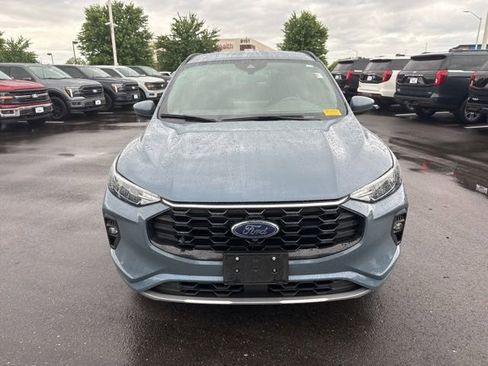Used 2023 Ford Escape ST-Line Select w/ Tech Pack #2 AWD/4WD image 2