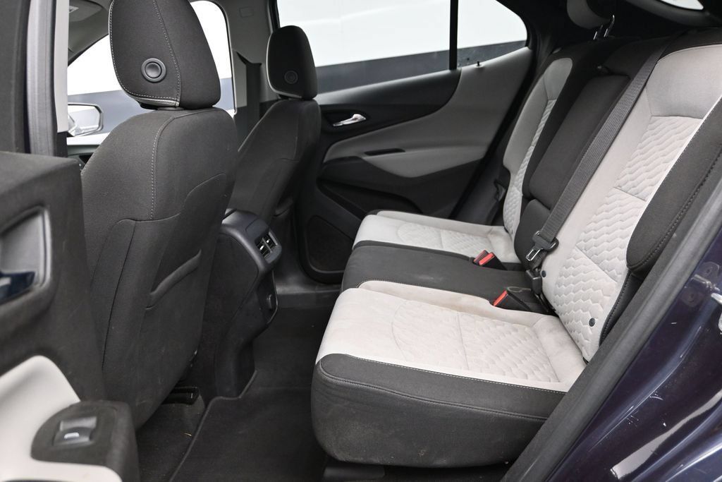 Used 2018 Chevrolet Equinox LS FWD image 23