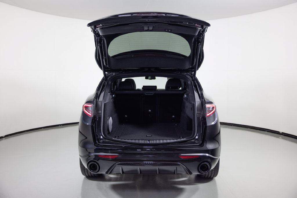 New 2026 Alfa Romeo Stelvio Sprint AWD/4WD image 11