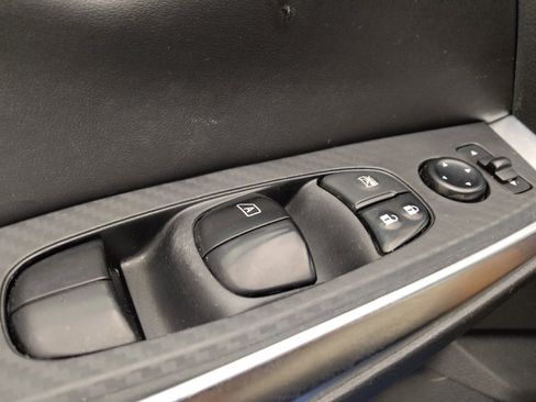 Used 2023 Nissan Sentra SR w/ Trunk Package FWD image 27