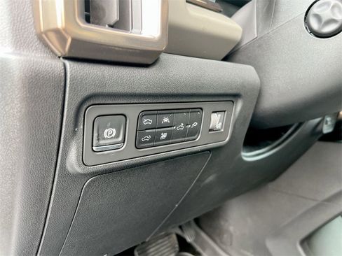 New 2025 GMC Hummer EV 2X w/ LPO, Dark Essentials Package image 16