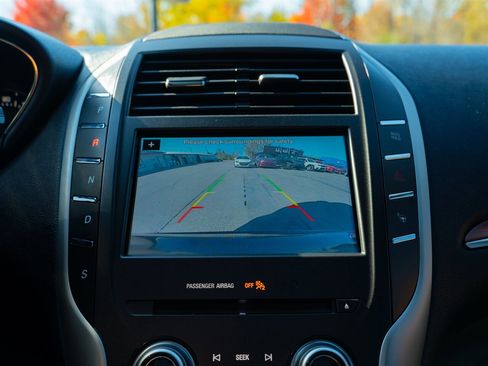 Used 2018 Lincoln MKC Reserve image 28