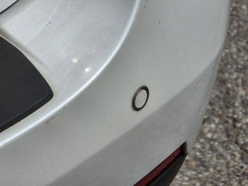 Used 2016 Chevrolet Equinox LTZ w/ Enhanced Convenience Package image 42