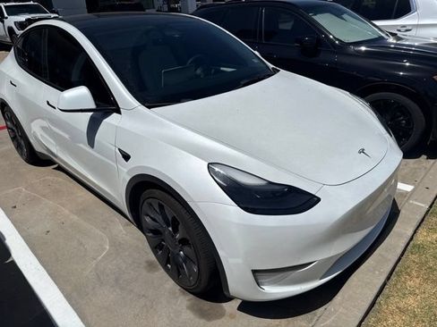 Used 2023 Tesla Model Y Long Range AWD/4WD image 2