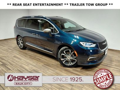 Used 2024 Chrysler Pacifica Pinnacle w/ Trailer Tow Group