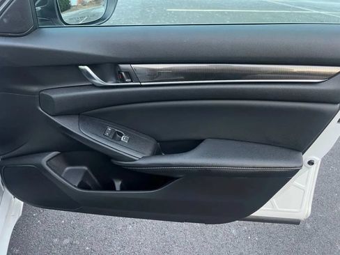 Used 2021 Honda Accord Sport image 18