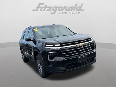 Used 2025 Chevrolet Traverse LT