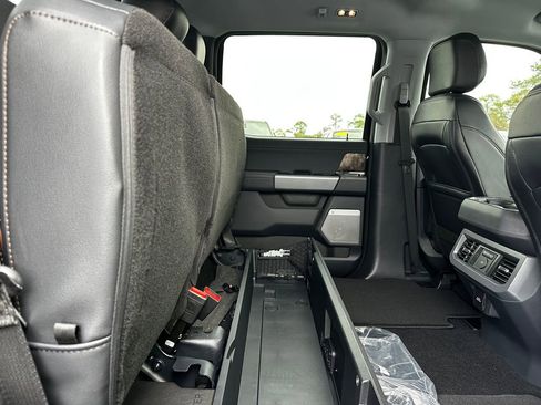 New 2026 Ford F250 Lariat w/ Black Appearance Package image 52