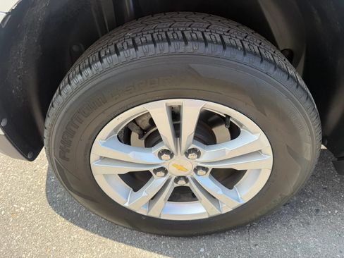 Used 2010 Chevrolet Equinox LS FWD image 11