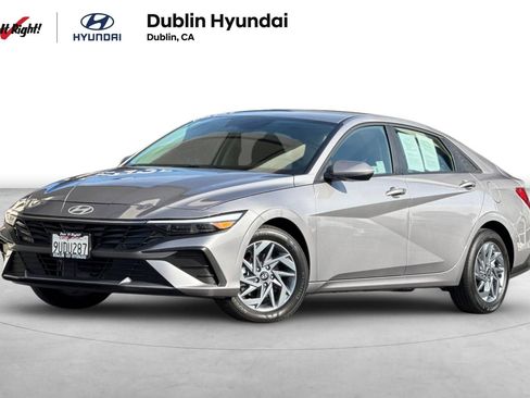 Certified 2025 Hyundai Elantra Blue image 1