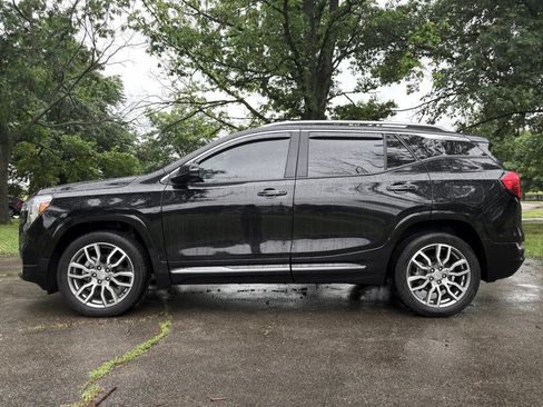 Used 2024 GMC Terrain Denali w/ Denali Premium Package AWD/4WD image 7