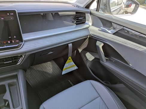 New 2026 Volkswagen Tiguan SE AWD/4WD image 18