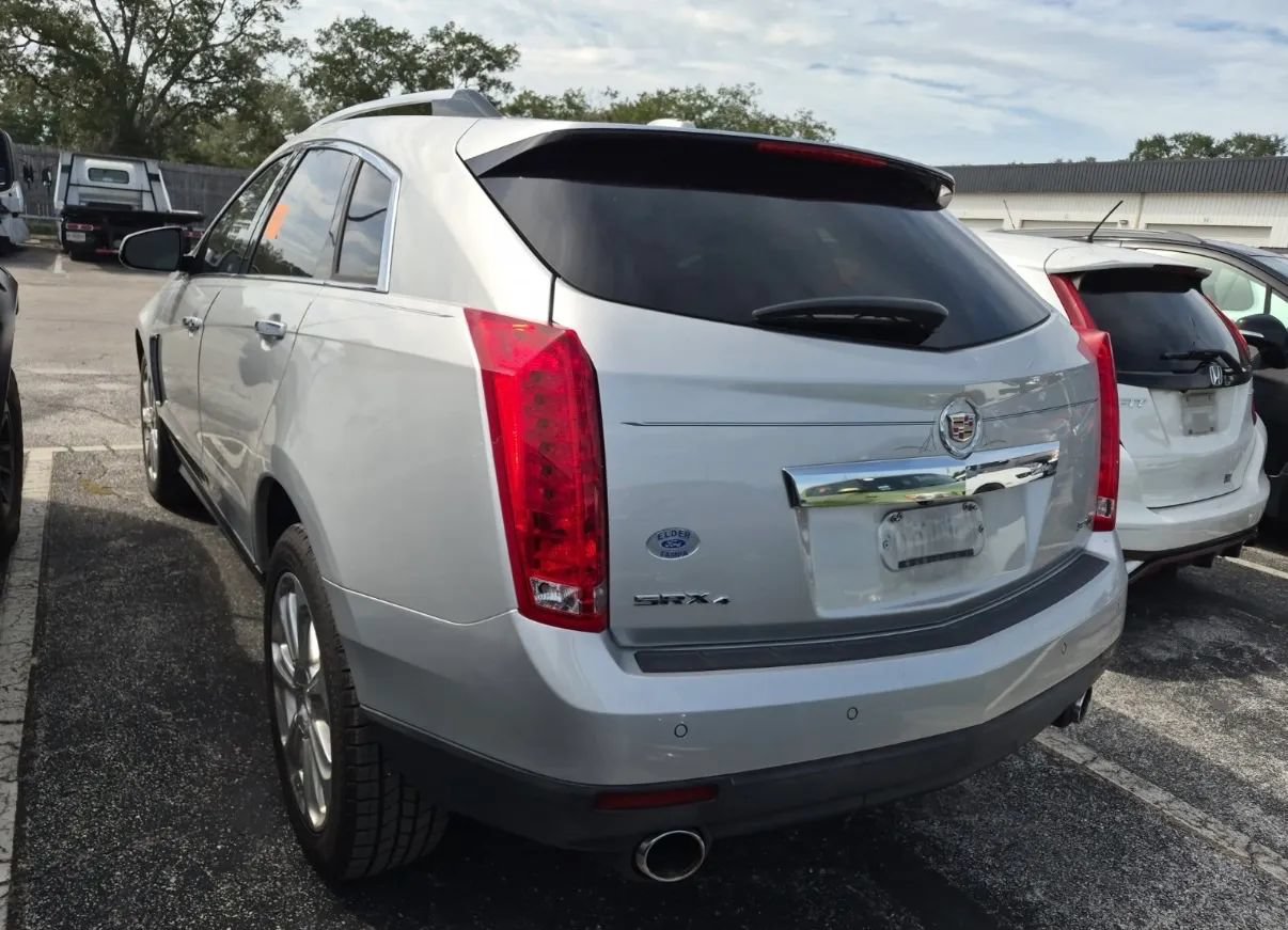 Used 2016 Cadillac SRX Premium w/ Driver Assist Package AWD/4WD image 5