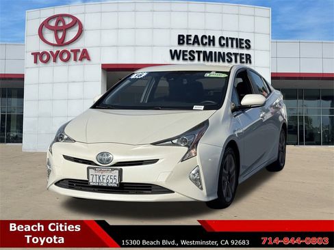 Used 2016 Toyota Prius Four Touring image 5
