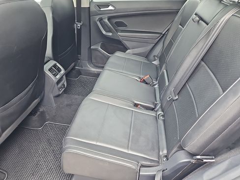 Certified 2021 Volkswagen Tiguan SE w/ Panoramic Sunroof Package image 29