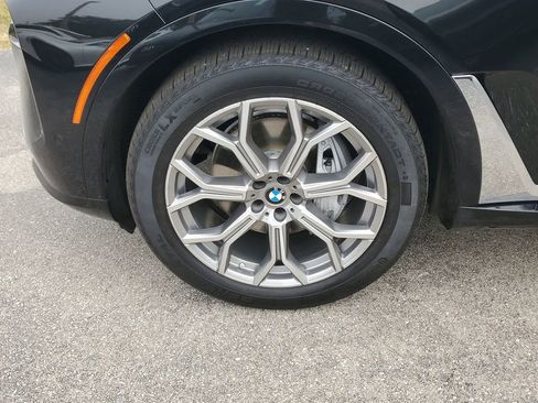 Used 2024 BMW X7 xDrive40i image 10