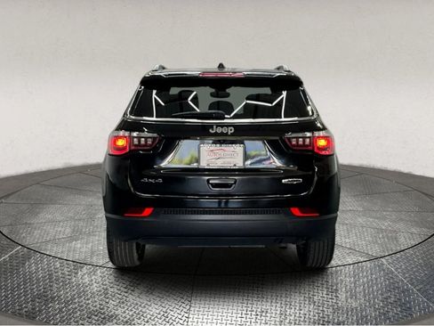 Used 2018 Jeep Compass Latitude w/ Popular Equipment Group image 7