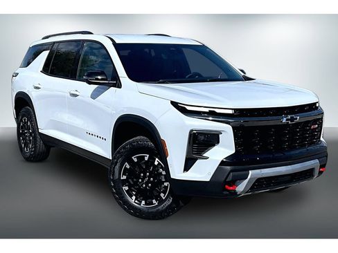 New 2026 Chevrolet Traverse Z71 w/ Enhanced Driving Package AWD/4WD image 2