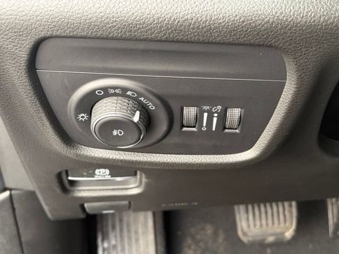 New 2026 Jeep Grand Cherokee Limited w/ Luxury Tech Group II AWD/4WD image 26