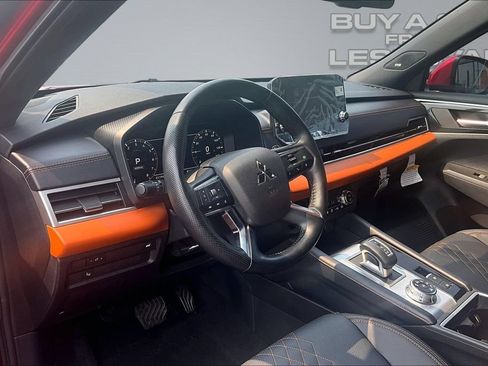 Used 2024 Mitsubishi Outlander SEL AWD/4WD image 14