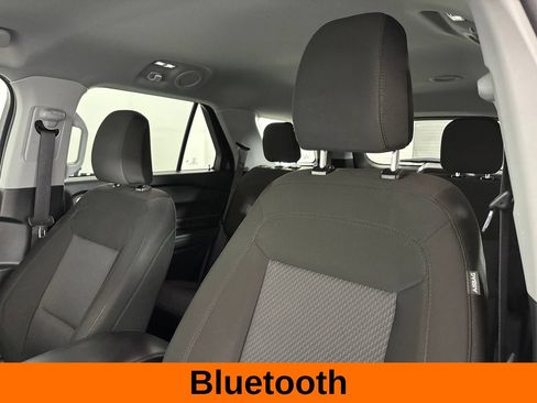 Used 2024 Ford Explorer XLT RWD image 11